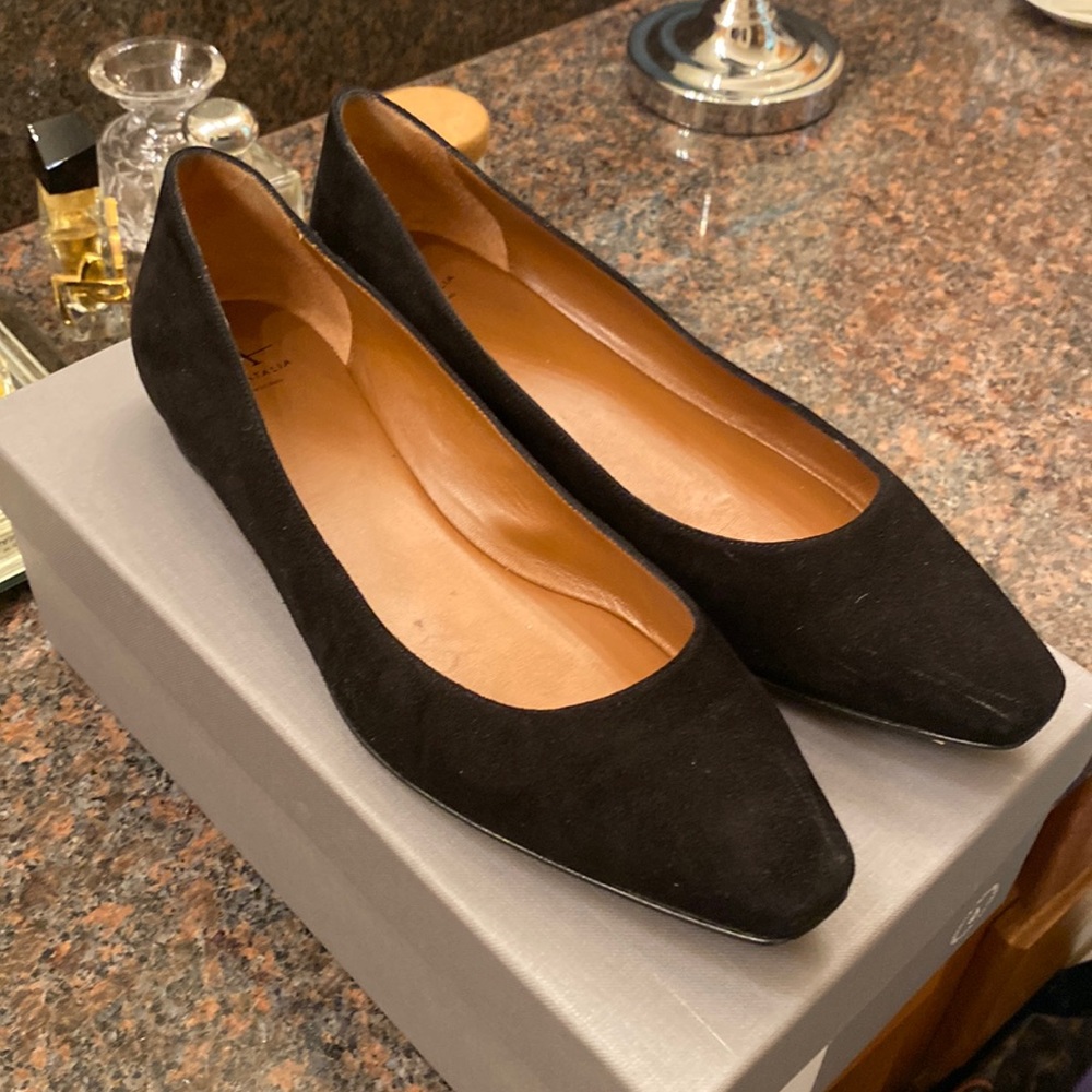 Aquatalia Marcella Black Suede Flats Size 9M